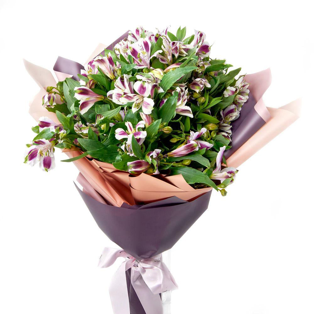 Ivory Dreams Lily Bouquet - Heart & Thorn - Canada flower delivery