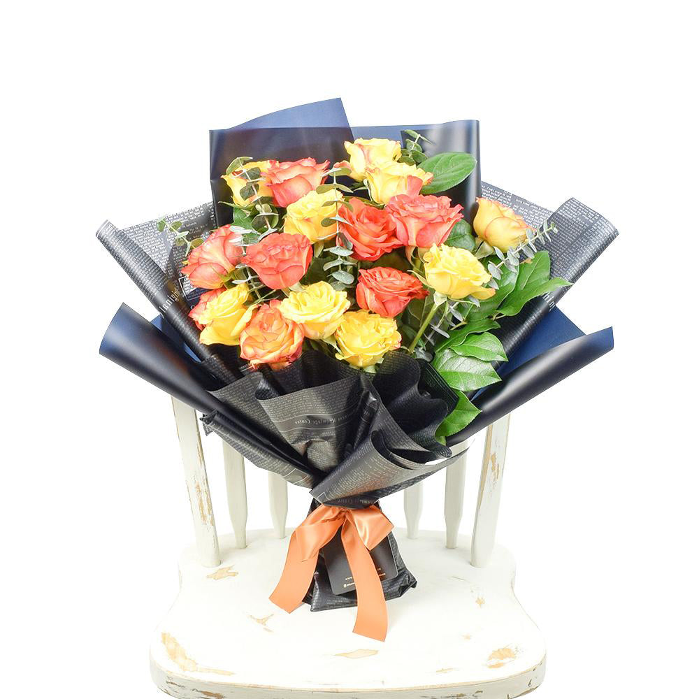 Sunset Rose Bouquet - Heart & Thorn - Canada flower delivery