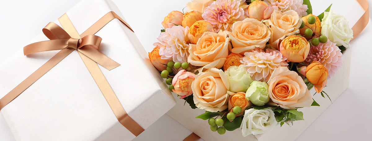 Flower subscriptions services - Heart & Thorn Canada