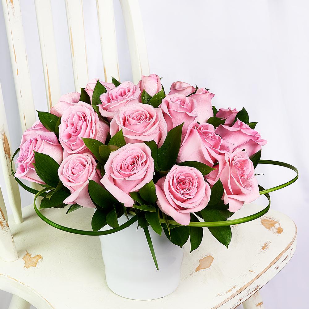 Blushing Rose Arrangement - Heart &amp; Thorn - Canada flower delivery