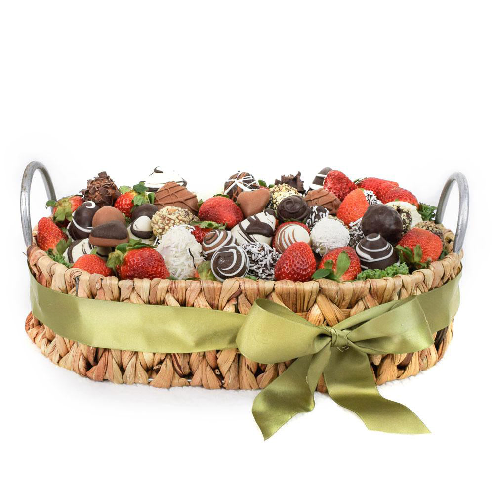Chocolate Dipped Strawberries to Devour - Heart & Thorn - Canada chocolate delivery