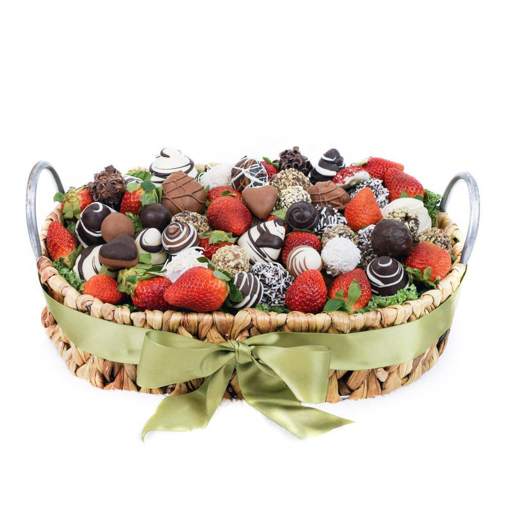 Chocolate Dipped Strawberries to Devour - Heart &amp; Thorn - Canada chocolate delivery