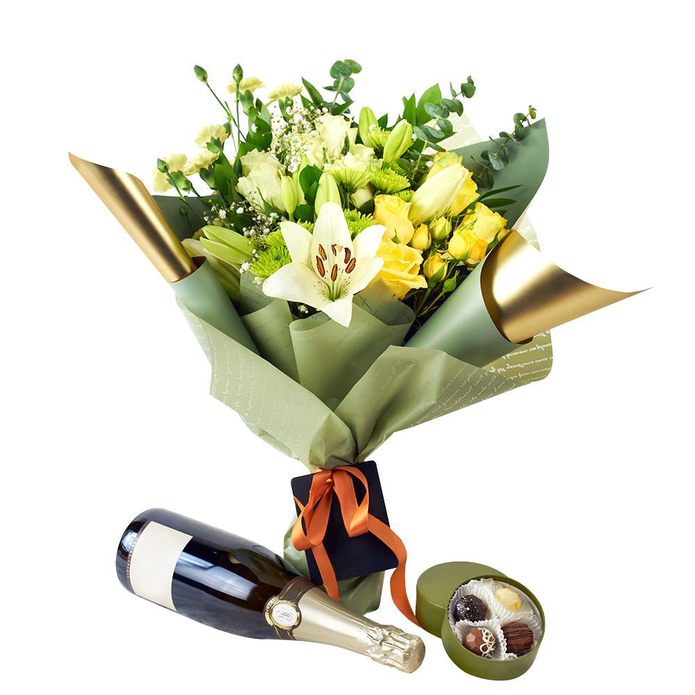 Joyful Renditions Floral Arrangement &amp; Gift Set - Heart &amp; Thorn - Canada flower delivery