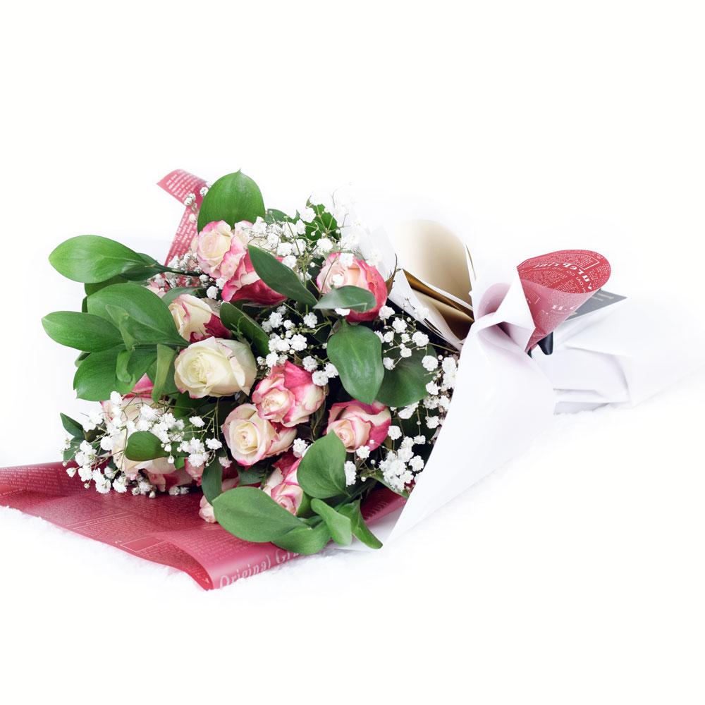 Magical Fantasy Rose Bouquet - Heart &amp; Thorn - Canada flower delivery